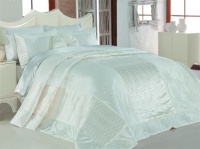 Ella Yatak Örtüsü